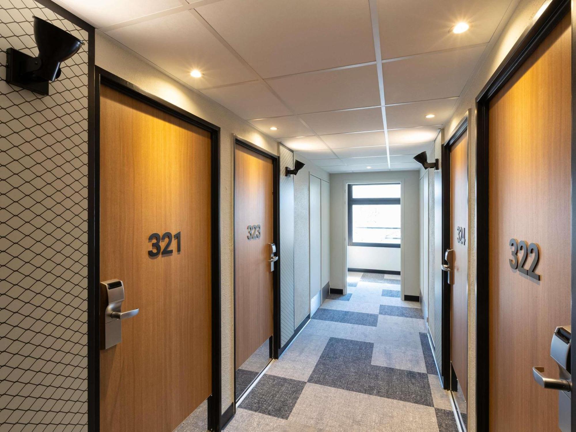 ホテル Ibis Epinal Centre エクステリア 写真