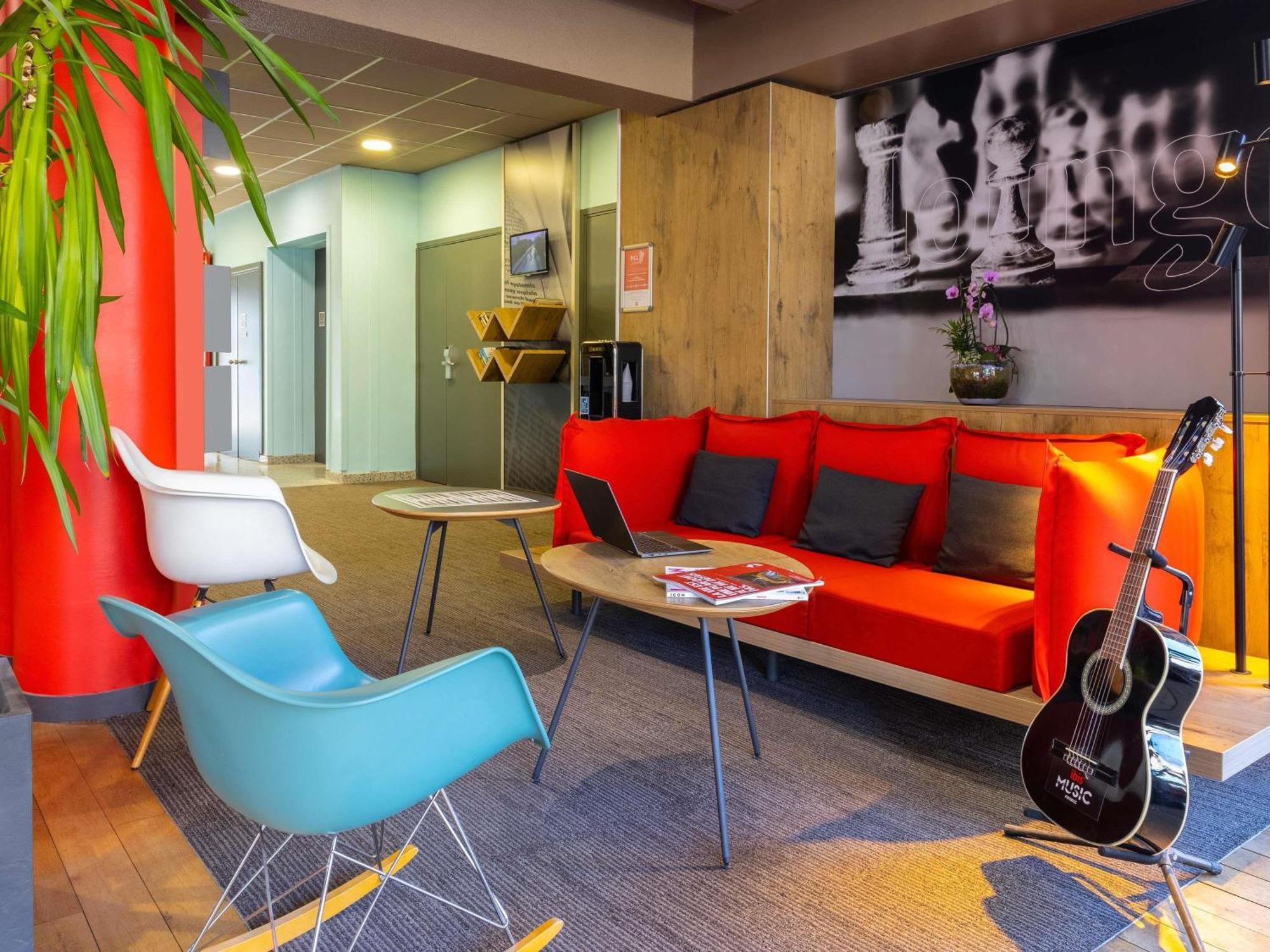 ホテル Ibis Epinal Centre エクステリア 写真
