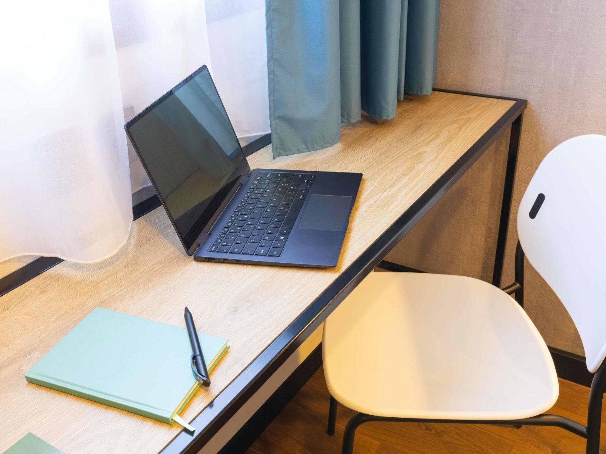 ホテル Ibis Epinal Centre エクステリア 写真